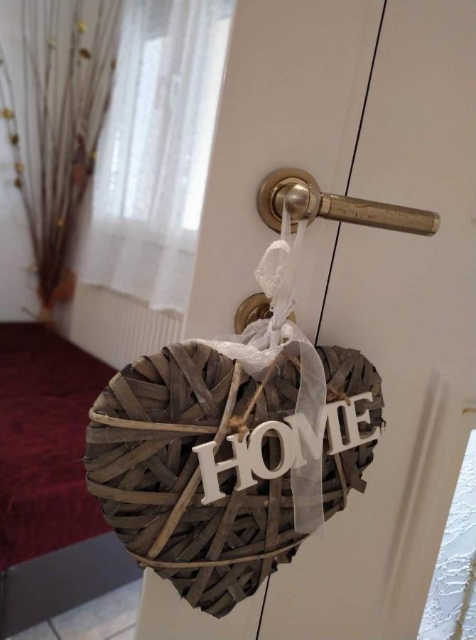 Nice And Cosy House 2 Лариса Экстерьер фото
